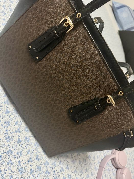 Mala Michael Kors