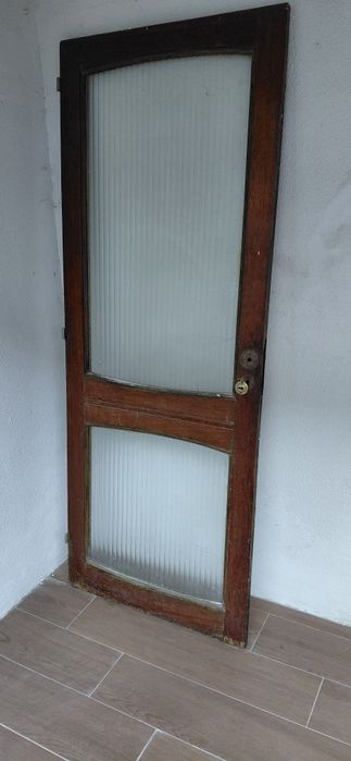 Porta de madeira antiga 200 x 77