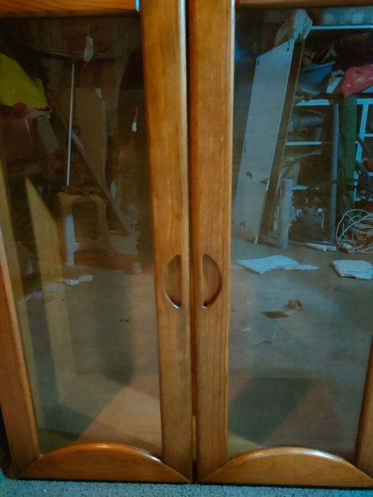 Vitrine em pinho maciço432574205149194243