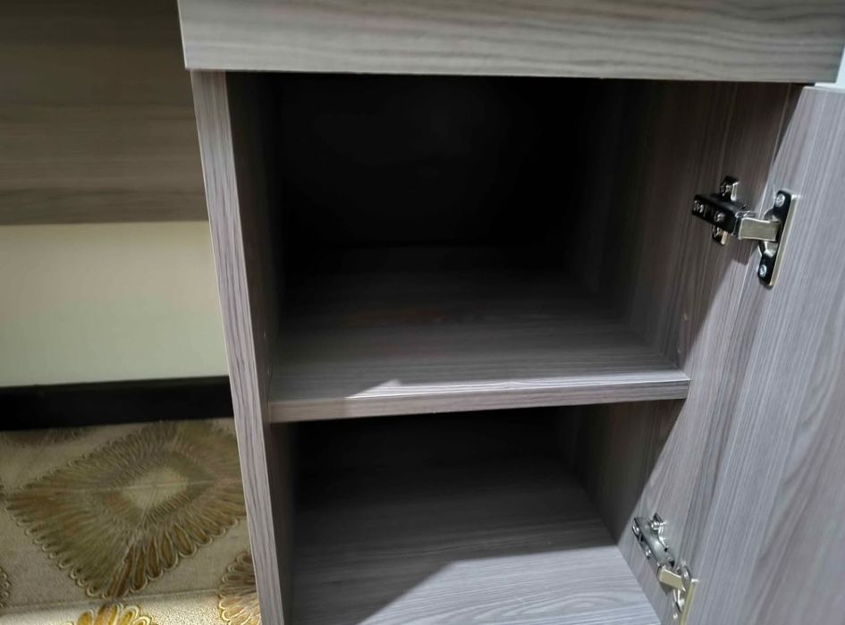 Mesa de escritório em ótimo estado