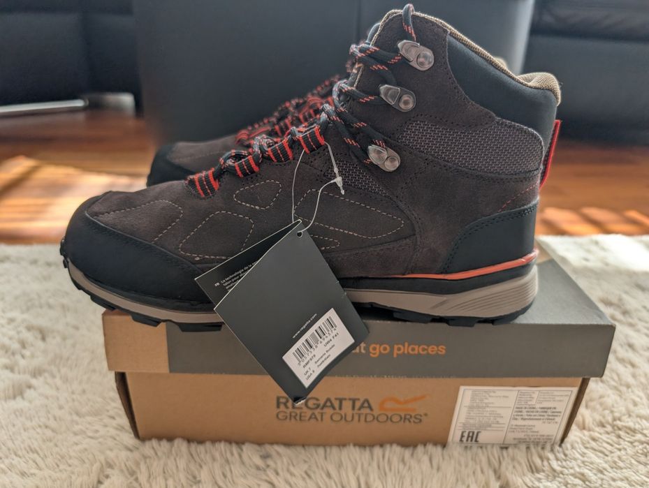 Regatta Samaria suede