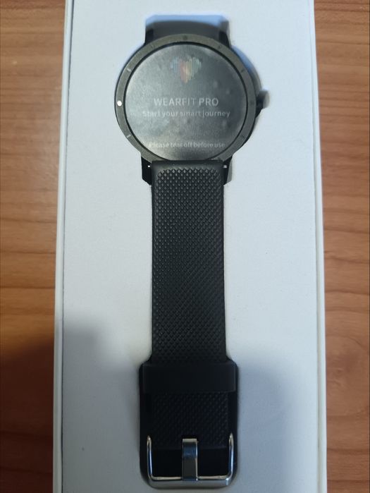 Smartwatch Hw21 in good condition.64551972597250121