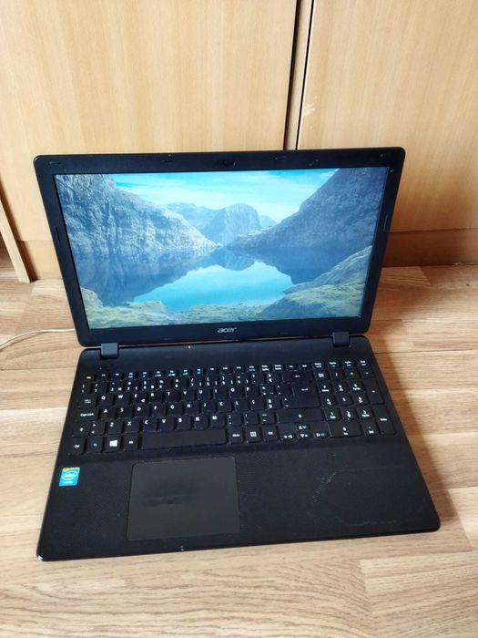 Portátil Acer Aspire ES1-512-series