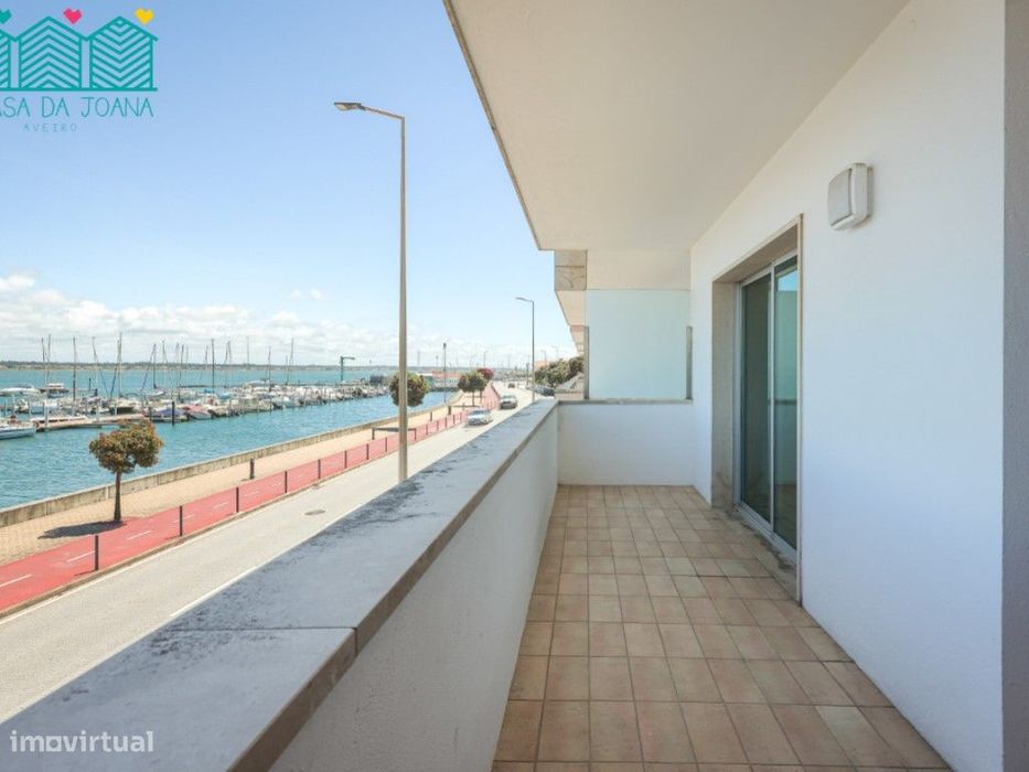 Apartamento T2 com Garagem na Costa Nova