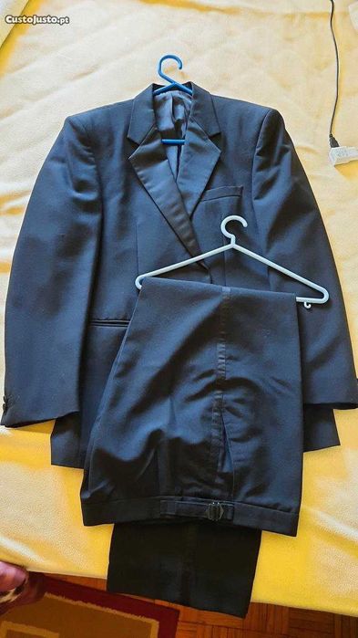 Blazer preto numero 52 com fita de cetim