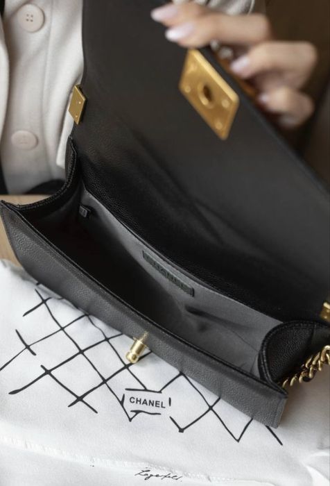 Продам сумку Chanel