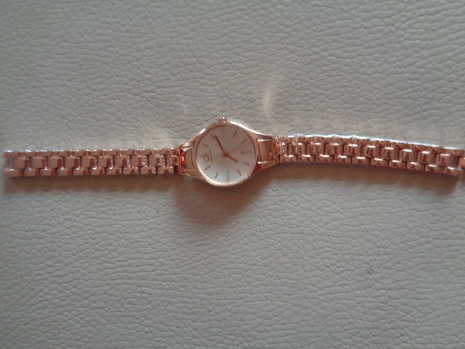 zegarek damski calvin klein z bransoletką koloru złotego