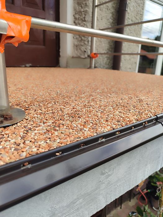 Remont dachu, balkonu, tarasu, posadzki żywiczne, kamienny dywan