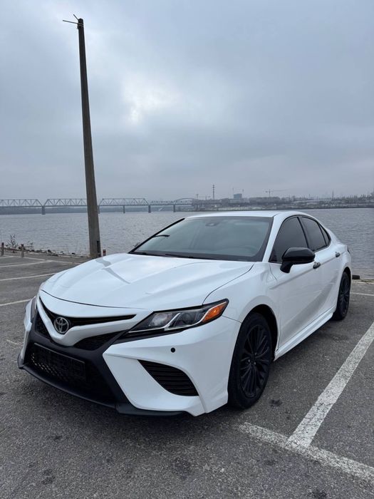 Авто в аренду, каршеринг toyota camry 70 Запорожье