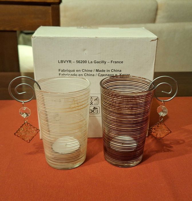 Par de castiçais em copo de vidro