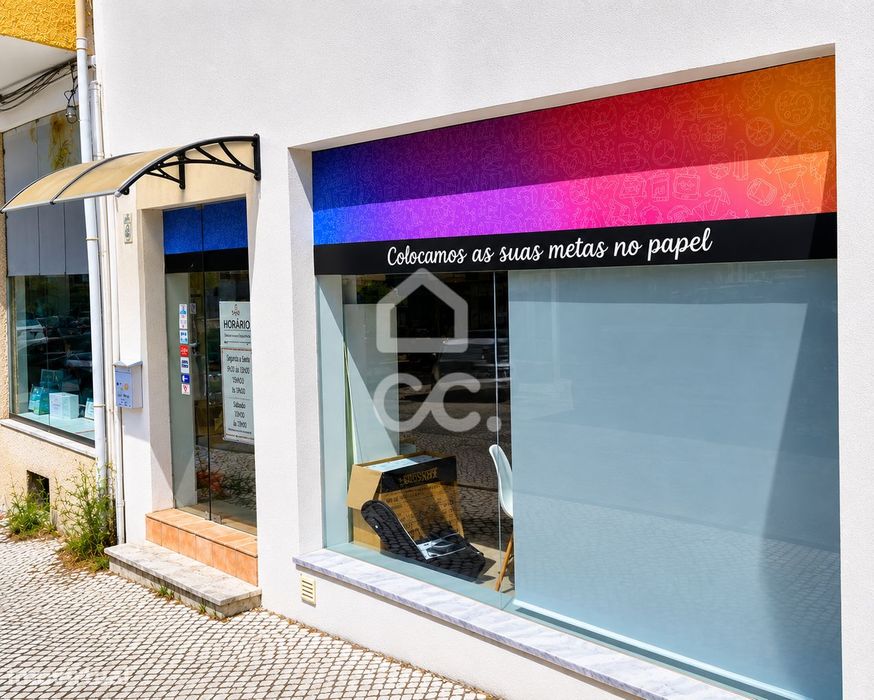 Loja com R/C e cave em Torres Novas | 120 m²