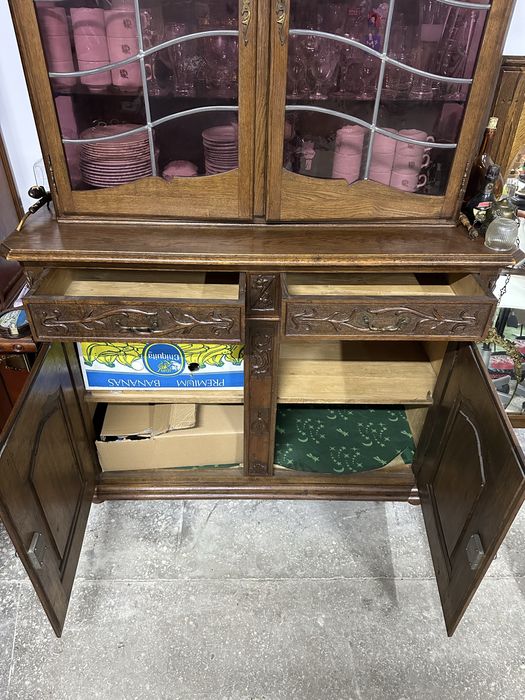 Вітрина комод.