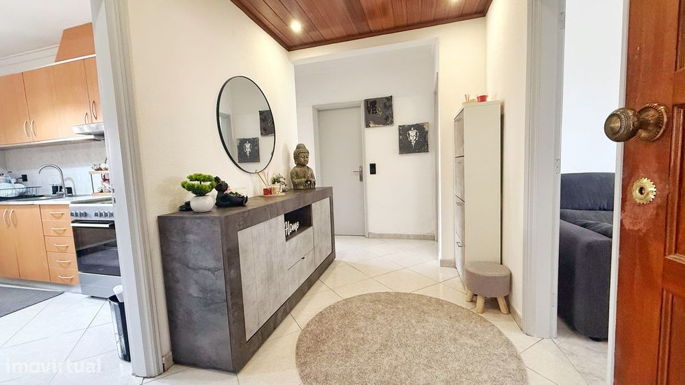 T2 com varanda e excelente área na Quinta do Conde — Quinta do Conde, Setúbal