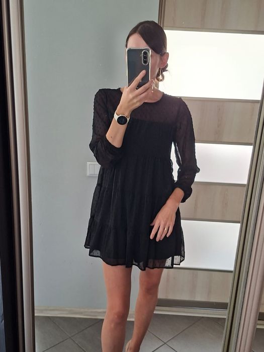 Czarna krótka sukienka oversize z siateczką