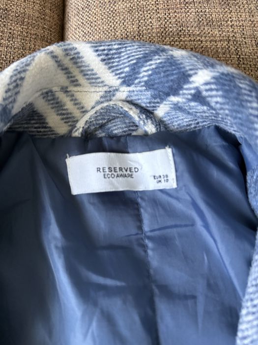 Biało-niebieska kurtka koszulowa, Reserved