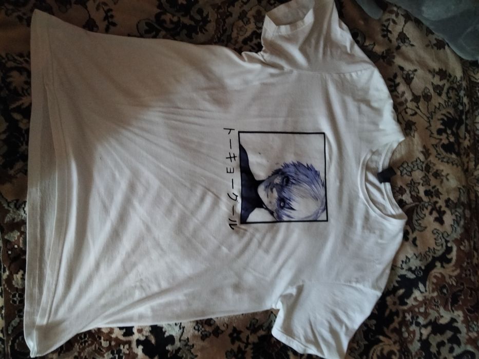 Футболка з принтом Токійський гуль