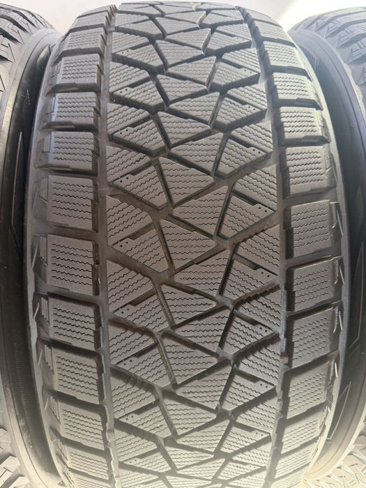 Шини зимові Bridgestone 265/50/R19