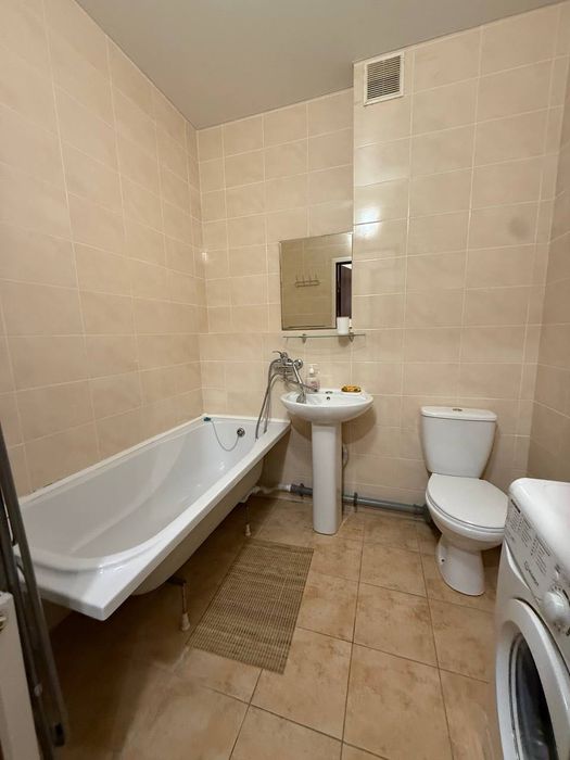 Продам 1к квартиру з ремонтом меблями АГВ 7небо