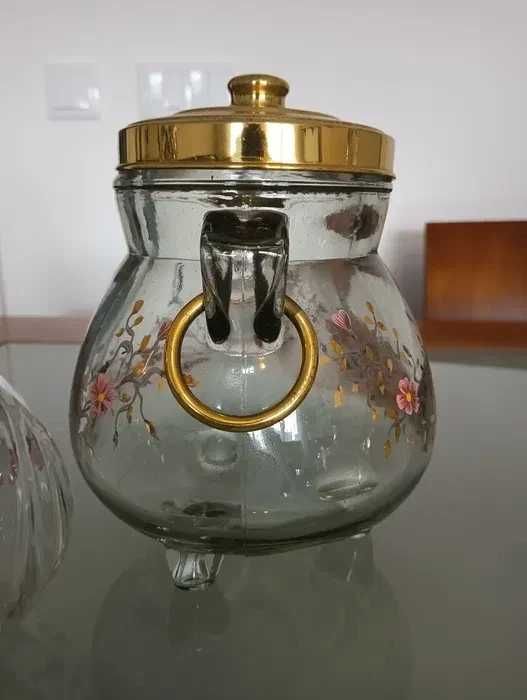 Conjunto de 4 lindas garrafas/potes Antigos de Vidro