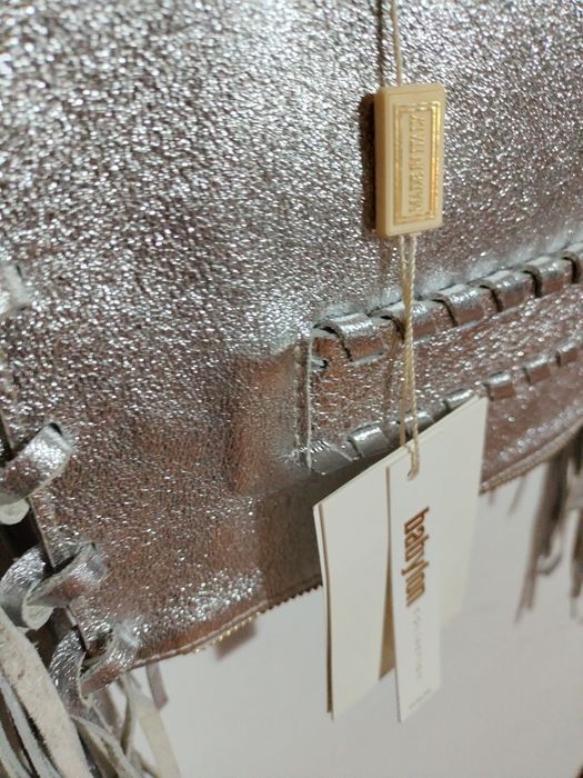 Babylon srebrna torebka.