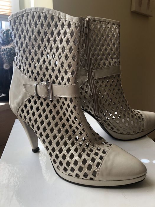 Kozaczki botki skórzane włoskie jak M Kors r.38 ivory