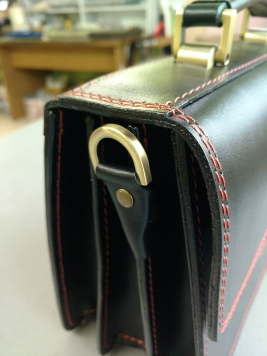 Малий портфель чоловічий з натуральної шкіри. Сумка чоловіча Manufatto