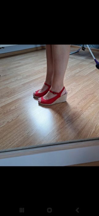Buty damskie na koturnie E-vie rozm.39