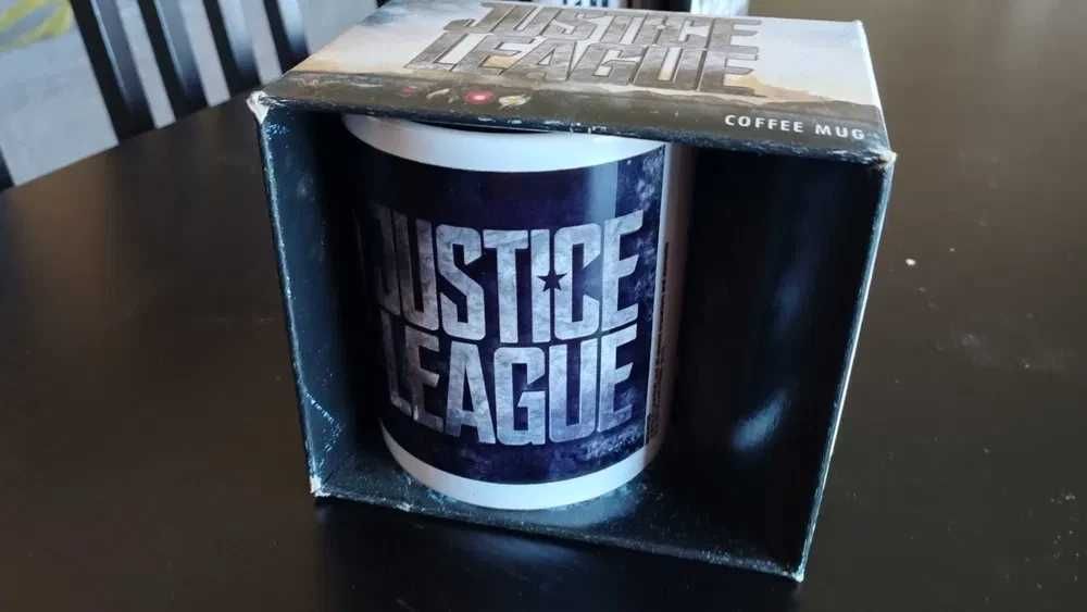 NOVA - Caneca do Filme Justice League - Metallic Logo