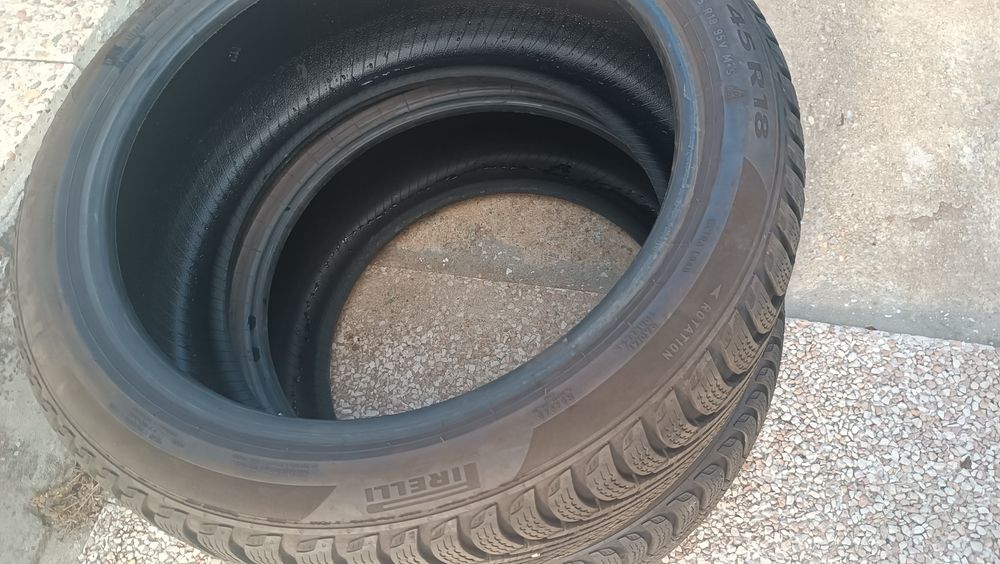 Par de Pneus Pirelli 225/45/18