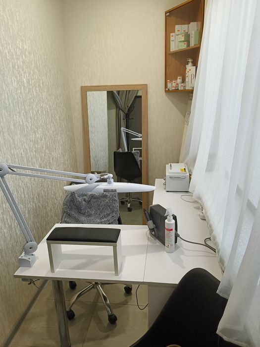 Сдам в аренду мастер маникюра