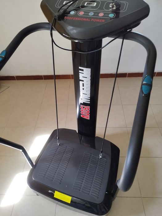 Máquina vibratória de musculação