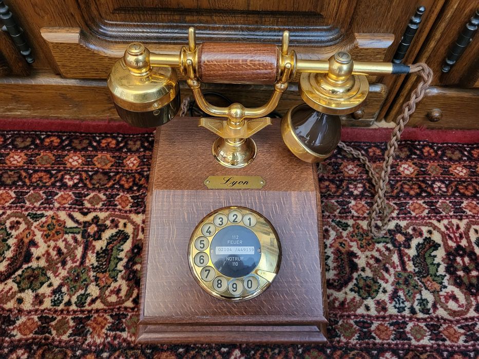 Stary Telefon LYON Retro Styl Vintage Tarczowy Drewniany Mosiężny