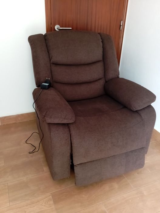 Cadeirão de descanso com elevação pernas