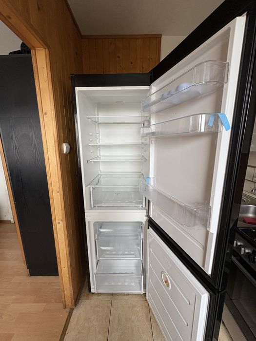 Lodowka indesit czarna no frost