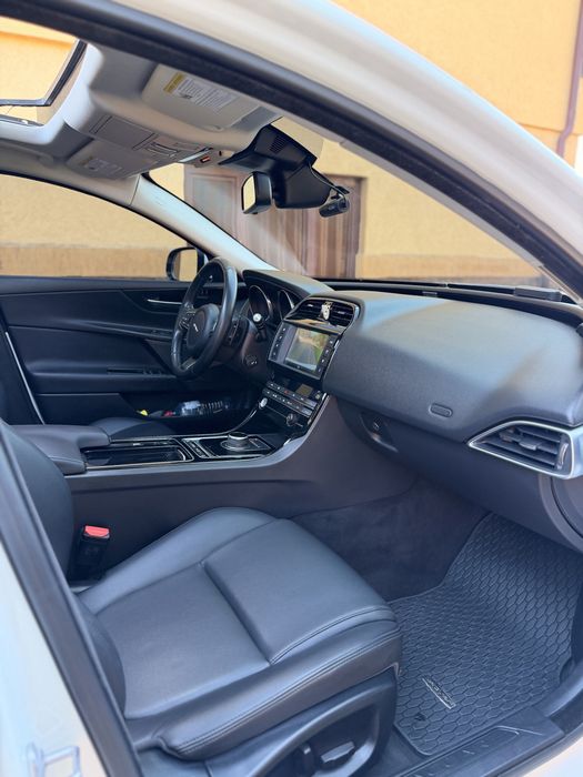 Jaguar XE 2.0 D