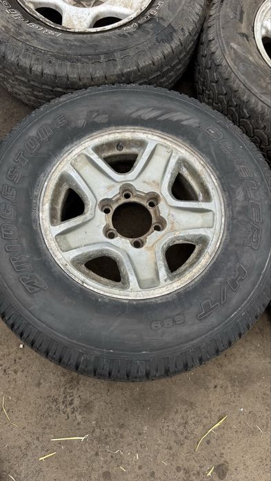 Запаска для позашляховика, запасне колесо