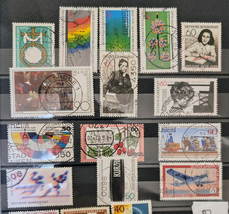 Niemieckie stemplowane znaczki z rocznika 1978
