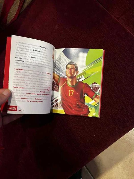 Livro “O Livro dos Fãs de Ronaldo” – Novo – Prime Books