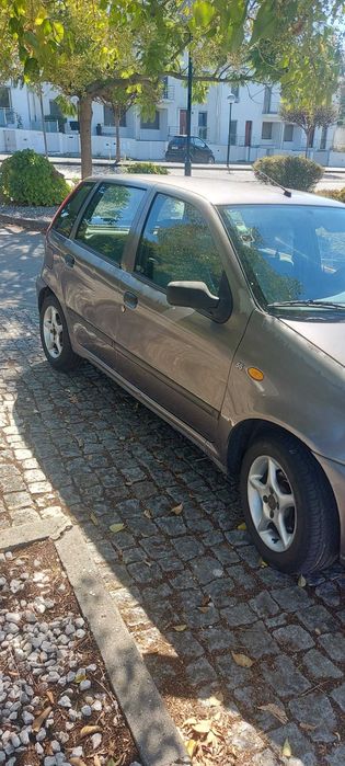 Fiat Punto 5 Portas — photo 5