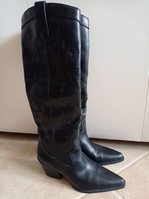 Botas cano alto pretas