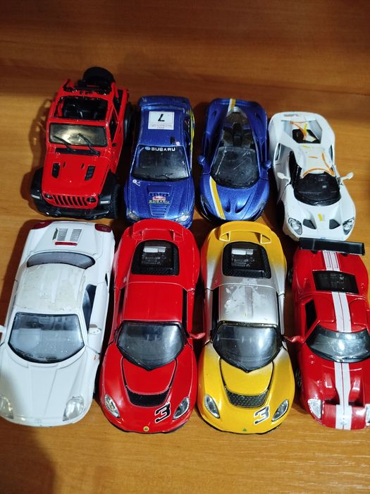 Машинки Kinsmart