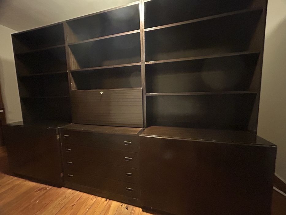 Moveis sala madeira preta em bom estado - Lisboa