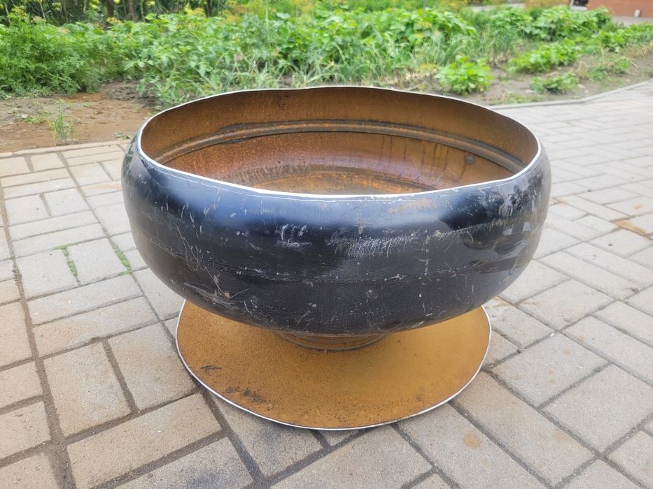 Grill ,palenisko ogrodowe na drewno solidne.