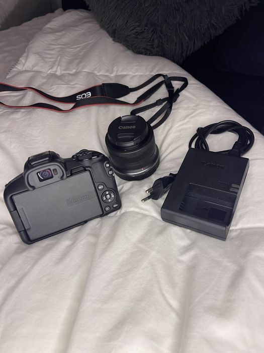 Camara canon eos R50