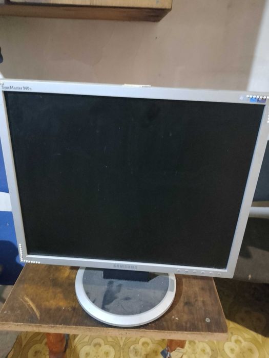 Samsung SyncМaster 940N монитор