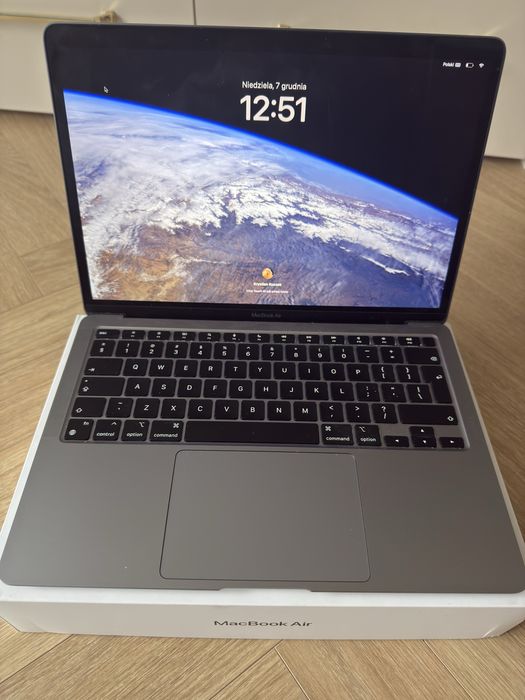 MacBook Air M1 256ssd/8GB jak nowy