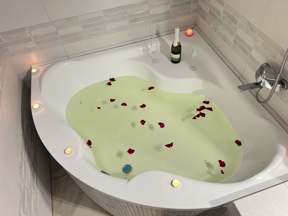 Почасово! на Троещине однокомнатная квартира, почасово