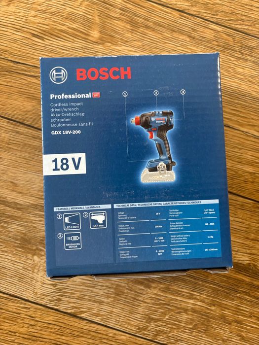 Nowa Akumulatorowa wkrętarka/klucz udarowy Bosch GDX 18V-200
