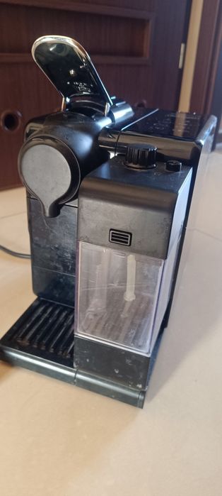 Ekspres DeLonghi Nespresso