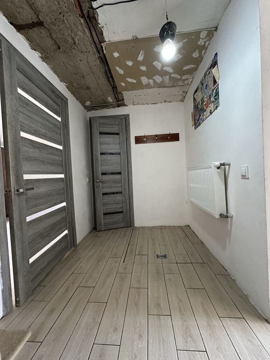 Продаж будинку  біля міста Біла Криниця